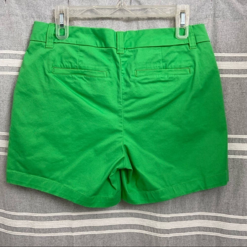 CROWN & IVY / Green Twill Shorts Size 6 - Picture 2 of 11